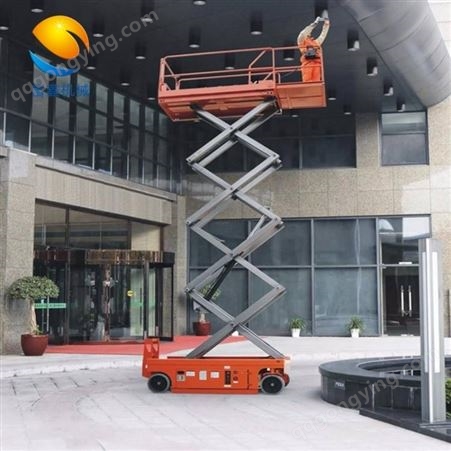 自行升降机 鲁鑫维修安装电动高空作业平台车