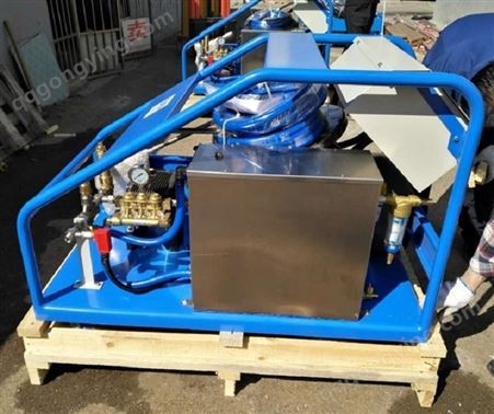 意大利AR50.22EM高压水清洗机船体工程车辆清洗喷砂除锈500公斤