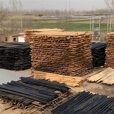 盛金源 生产 油木杆 10米  13个粗 油炸杆 通信木杆 防腐木杆  厂家直发