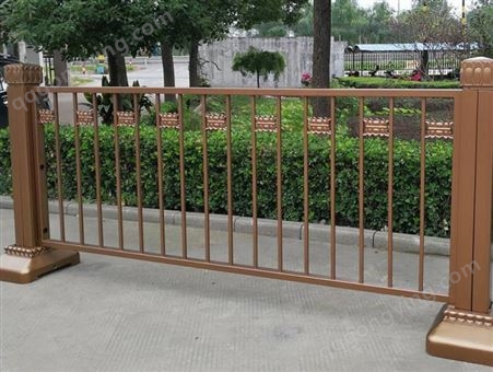 黄金护栏镀锌钢公路市政交通道路隔离栏可定制可移动防撞莲花栏杆