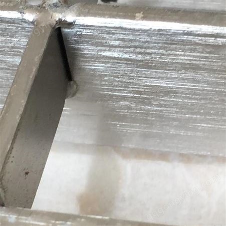 领冠花纹板复合钢格栅板生产厂家 湖南邵阳锯齿型镀锌钢格栅板