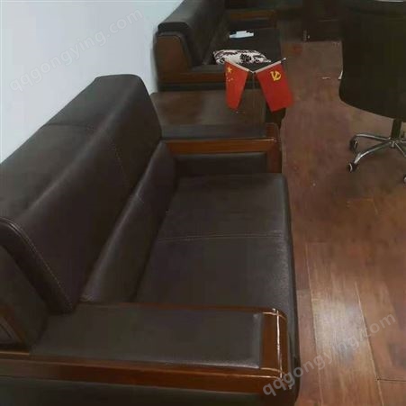办公桌椅回收 深圳废旧办公家具回收 高价回收