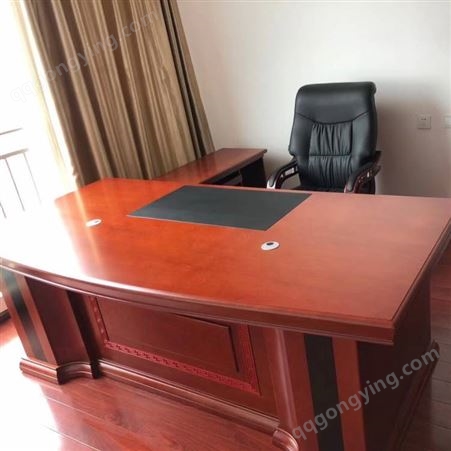 昆明厂家油漆办公桌椅单人1.4米职员桌员工电脑桌简约老板桌1.6米
